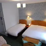 River Hotel